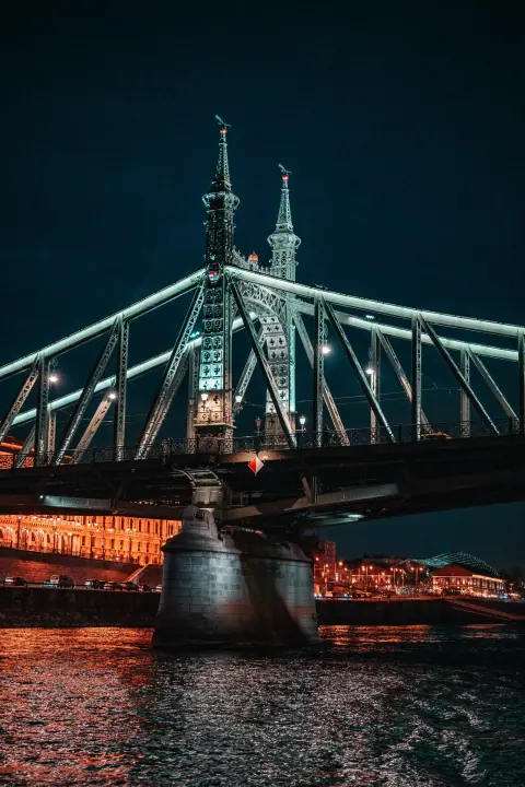 From Chain Bridge to Bastion, catalog 15, photo f2c1a724-b1fe-4b61-9d4f-1b87e1a0756f